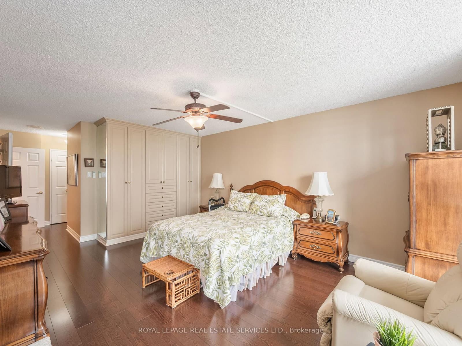 131 Beecroft Road, Unit 1404 thumbnail 18
