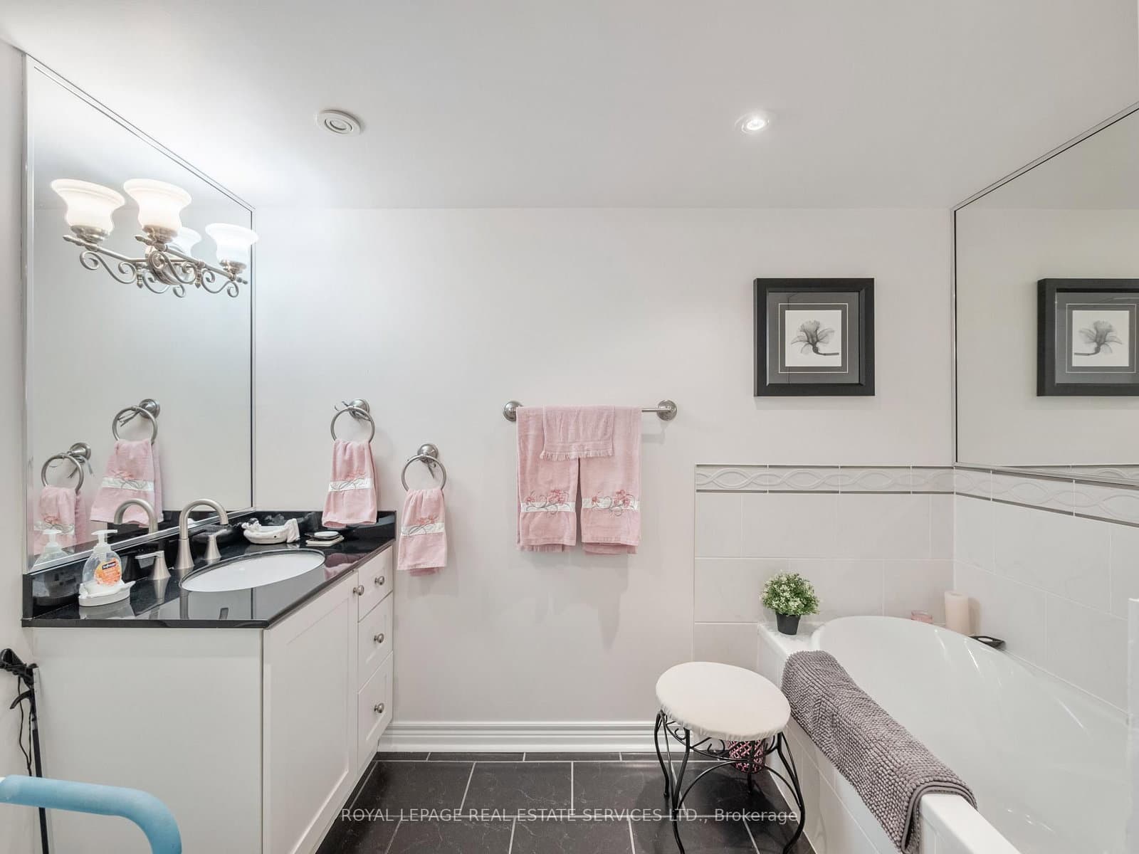 131 Beecroft Road, Unit 1404 thumbnail 21