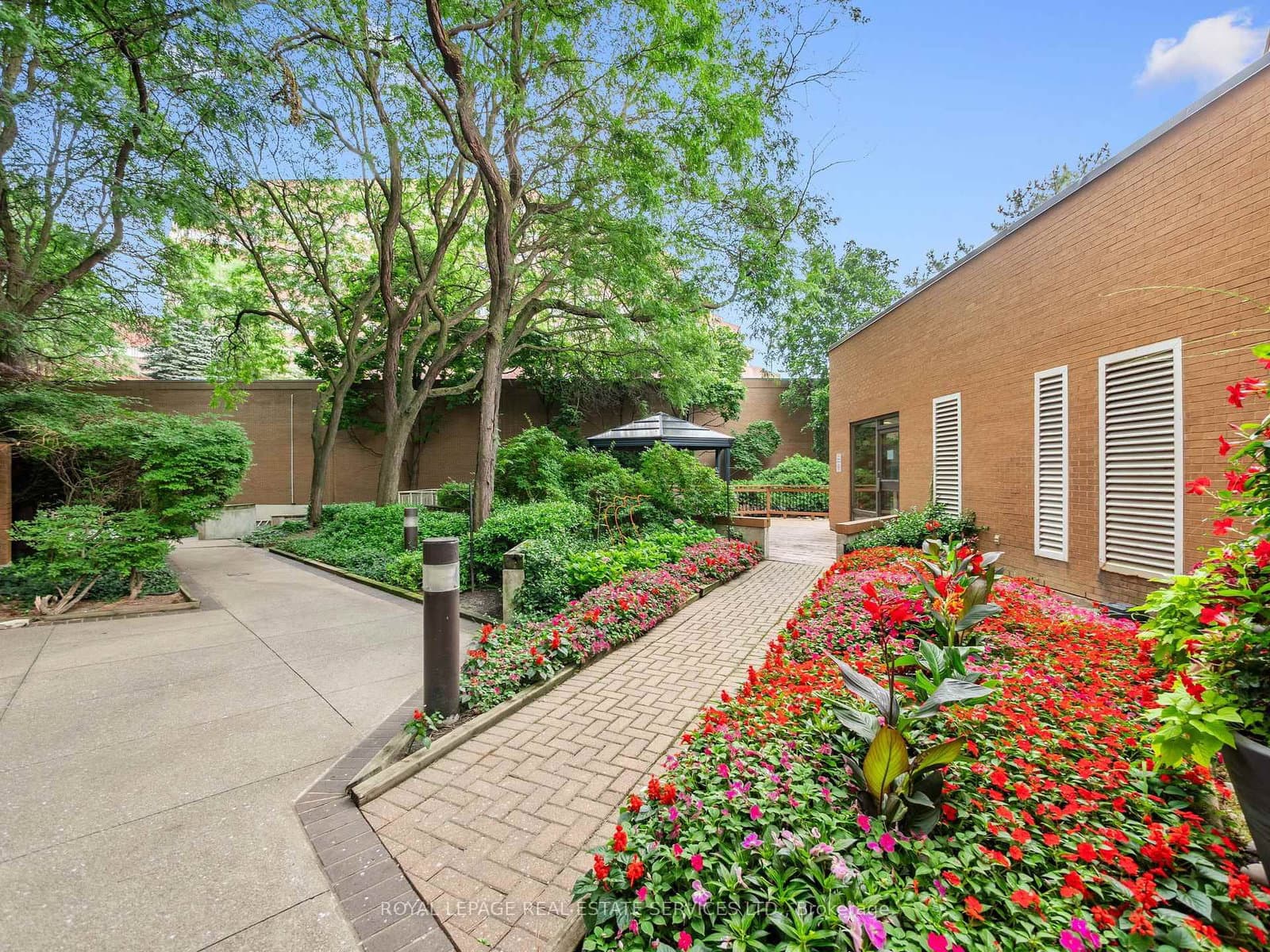 131 Beecroft Road, Unit 1404 thumbnail 37