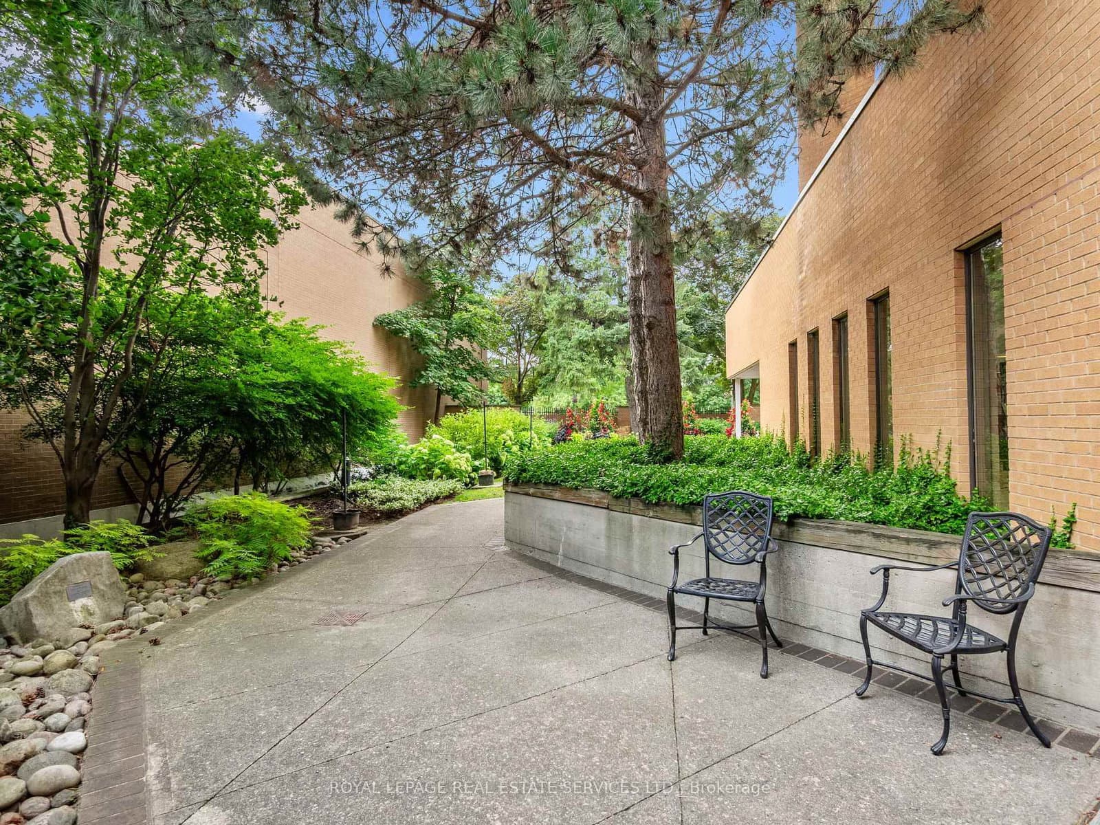 131 Beecroft Road, Unit 1404 thumbnail 38