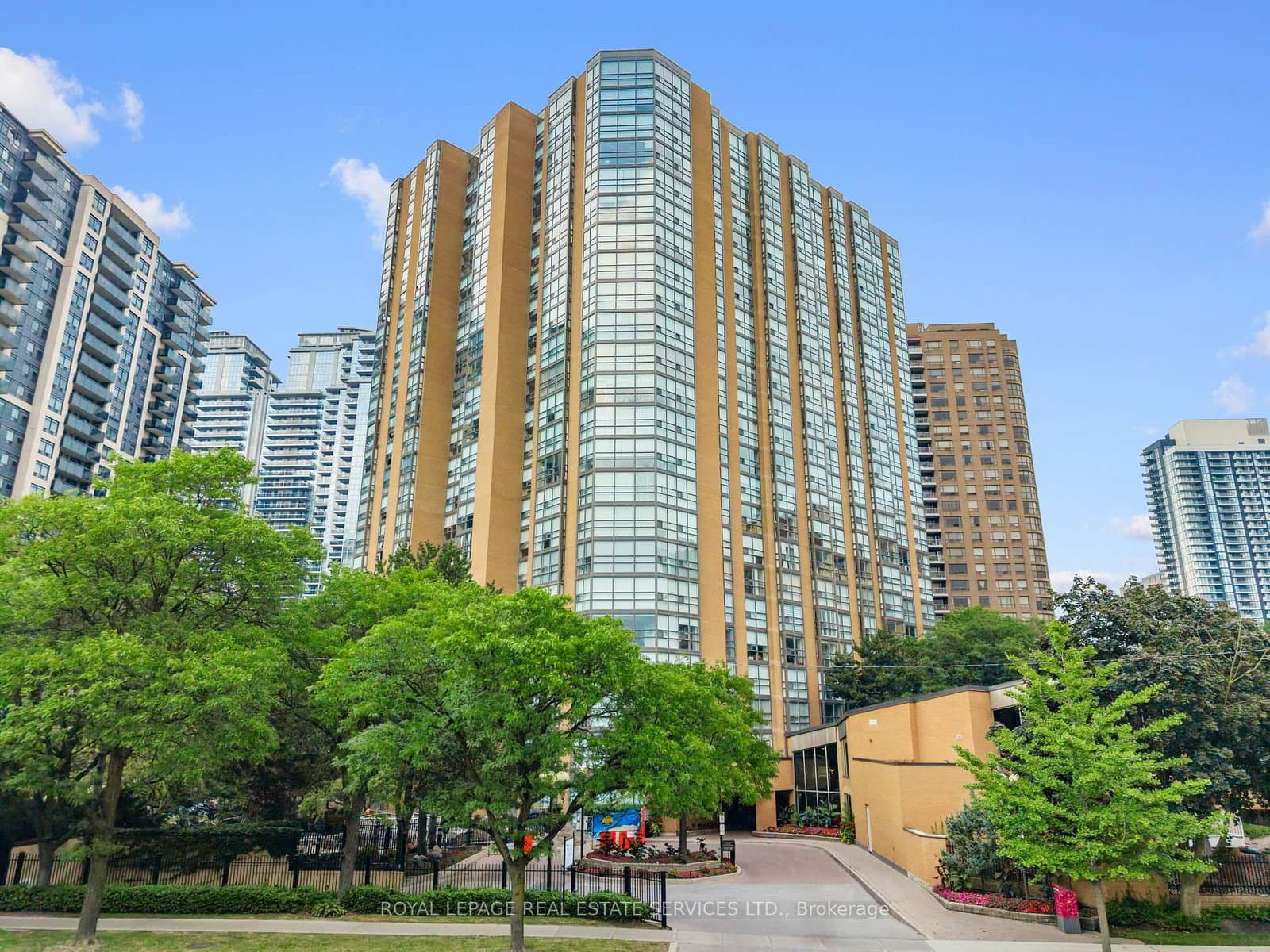 131 Beecroft Road, Unit 1404 thumbnail 43