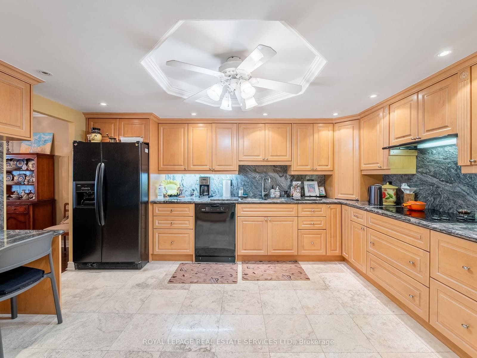 131 Beecroft Road, Unit 1404 thumbnail 5