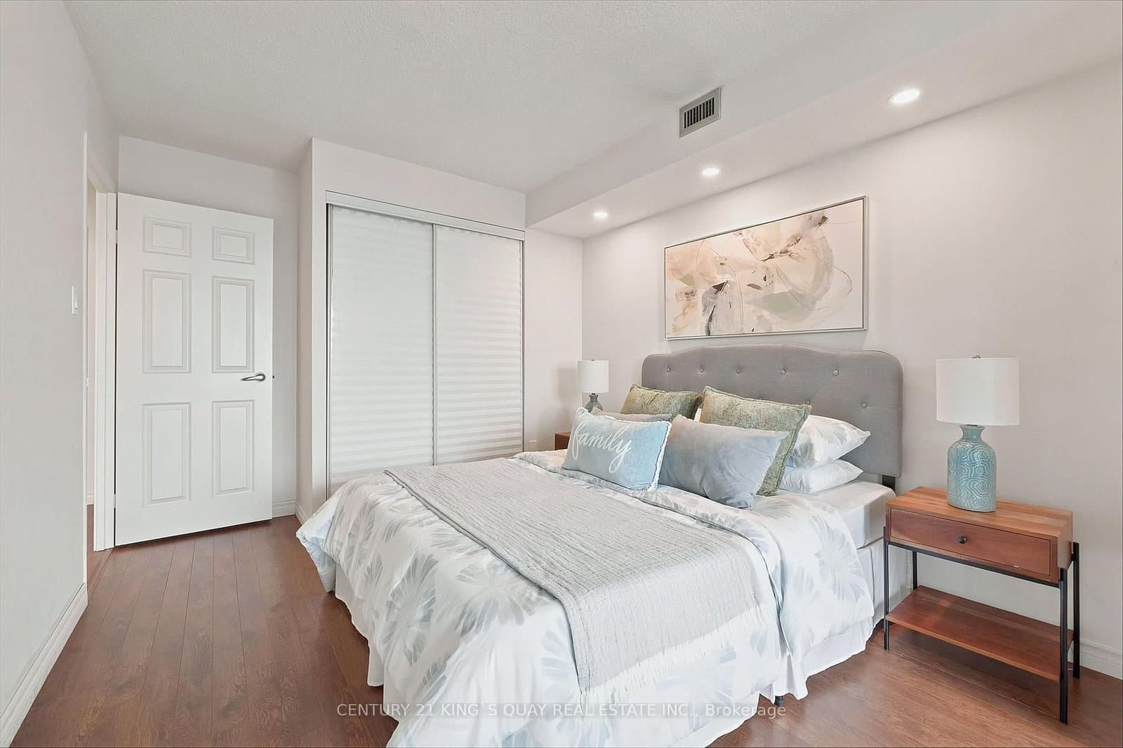 55 Skymark Drive, Unit 1908 thumbnail 19