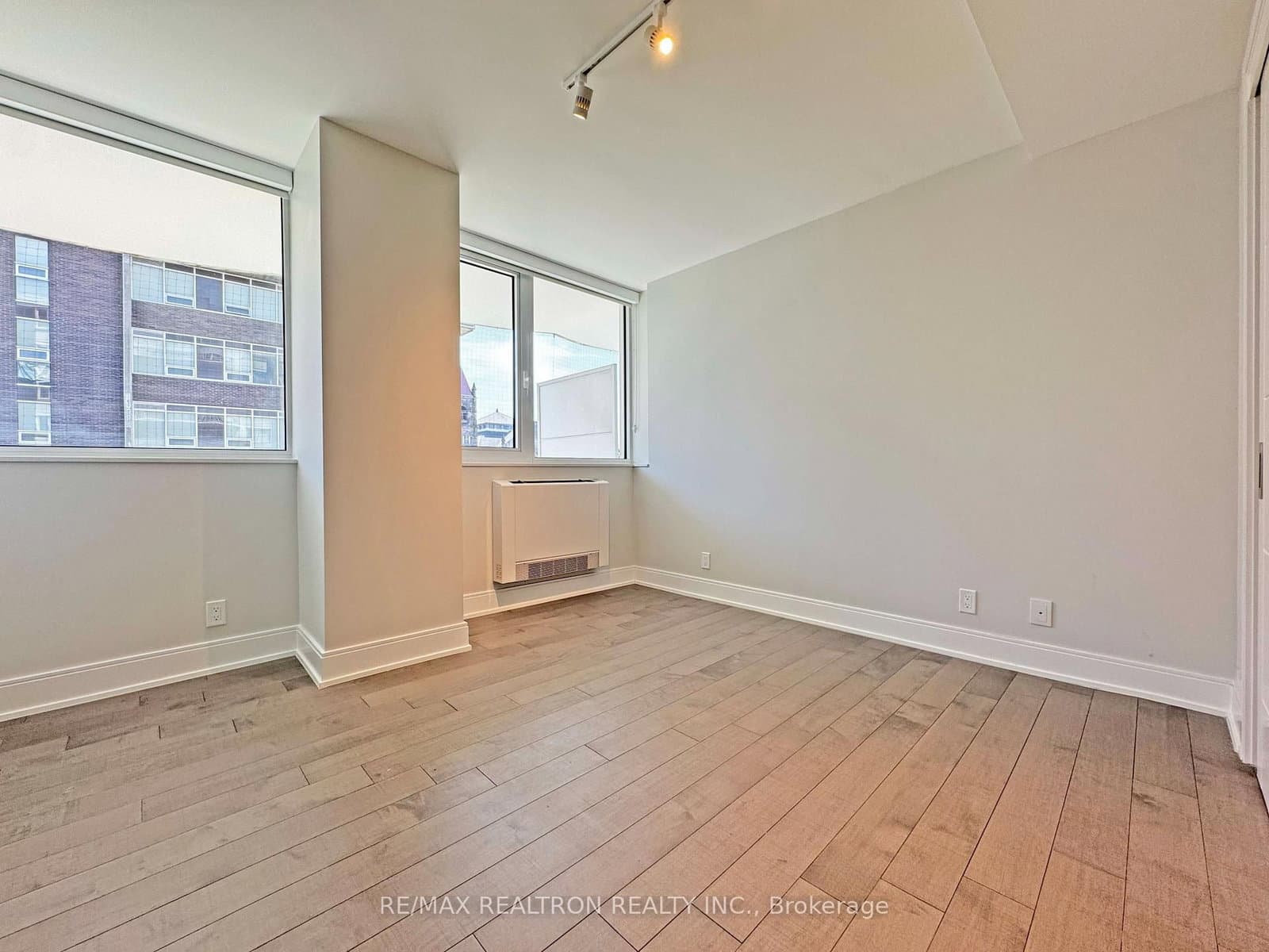 11 Walmer Road, Unit 301 thumbnail 10