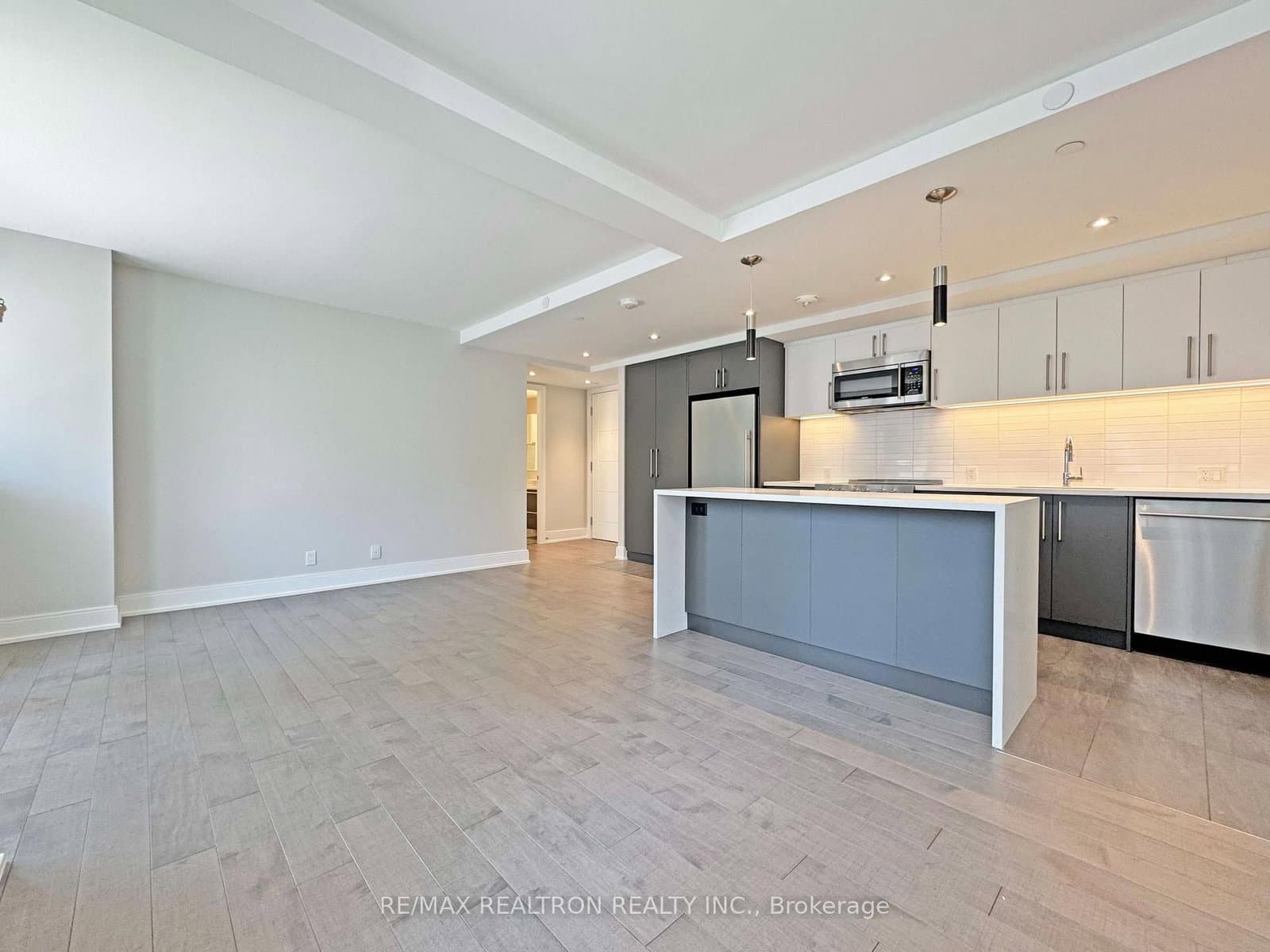 11 Walmer Road, Unit 301 thumbnail 5