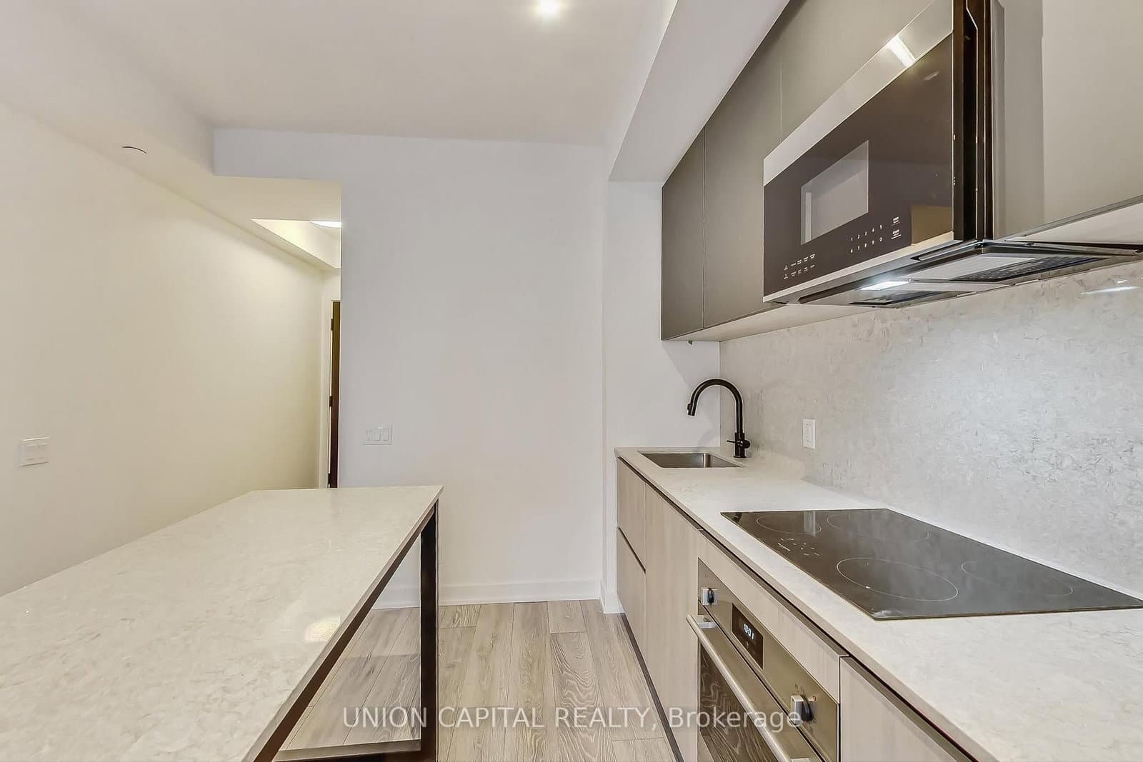 108 Peter Street, Unit 3305 thumbnail 5