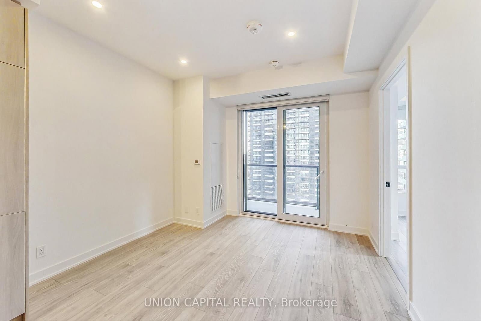 108 Peter Street, Unit 3305 thumbnail 9