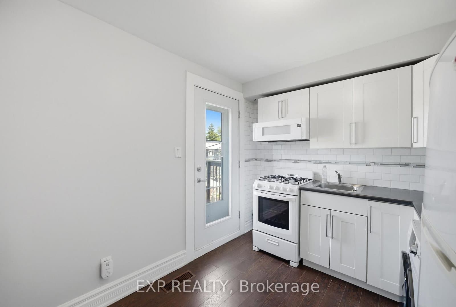 679 Ossington Avenue thumbnail 12