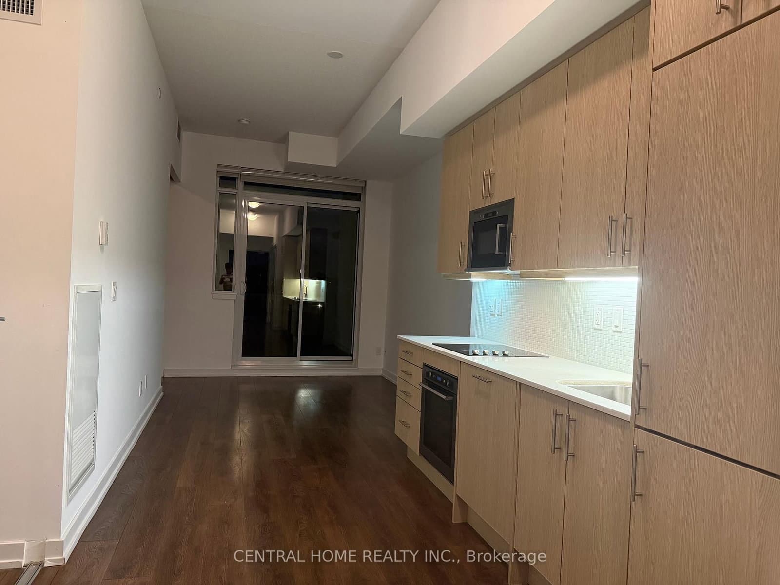 297 College Street, Unit 718 thumbnail 4