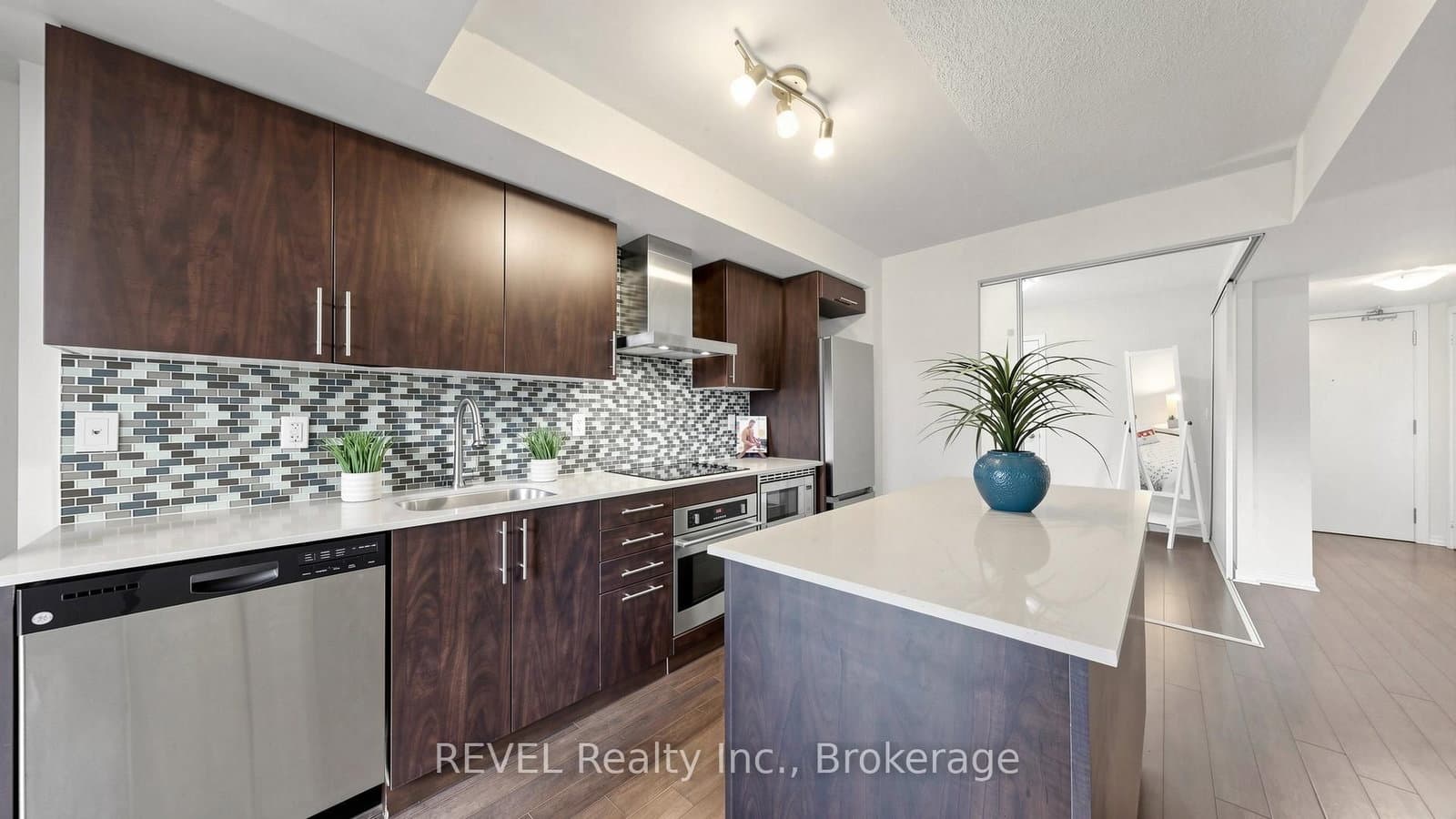 352 Front Street W, Unit 306 thumbnail 16
