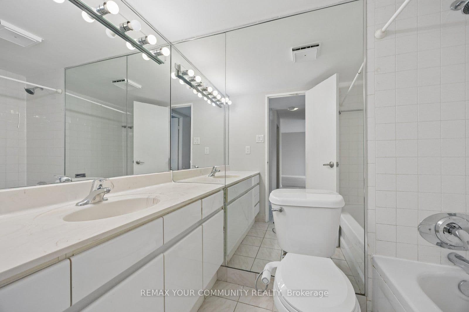 10 Tangreen Court, Unit 804 thumbnail 11