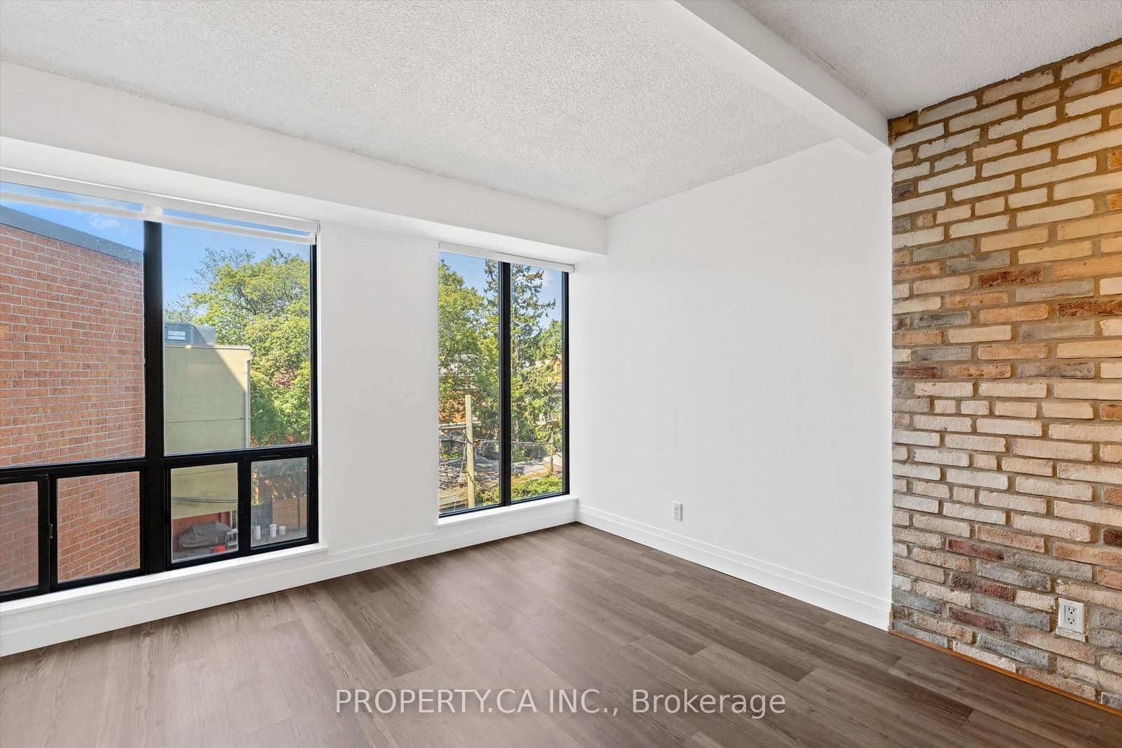 456 College Street, Unit 306 thumbnail 10