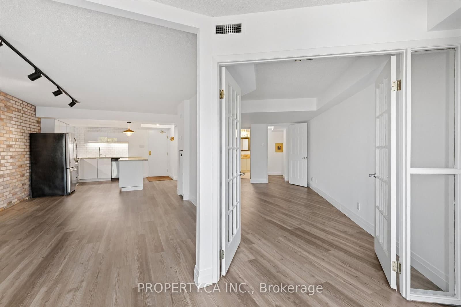 456 College Street, Unit 306 thumbnail 14