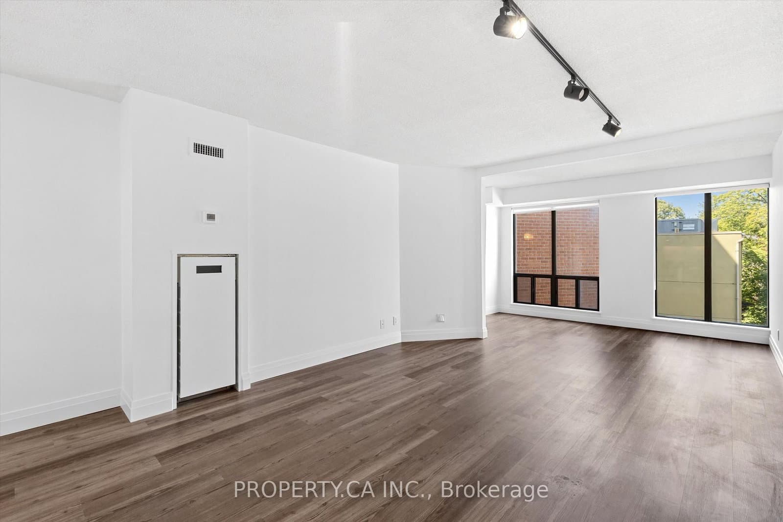 456 College Street, Unit 306 thumbnail 5