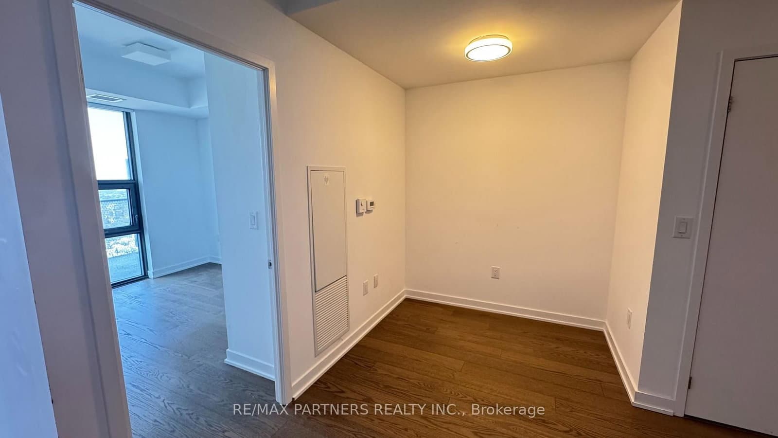 11 Wellesley Street W, Unit 5707 thumbnail 4