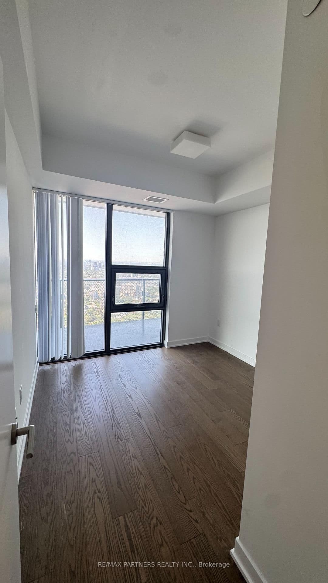 11 Wellesley Street W, Unit 5707 thumbnail 5