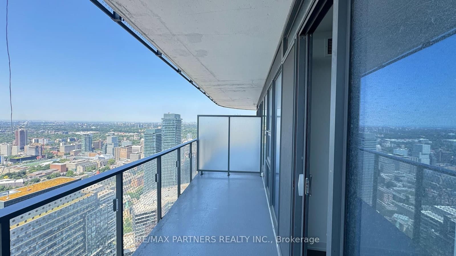 11 Wellesley Street W, Unit 5707 thumbnail 6