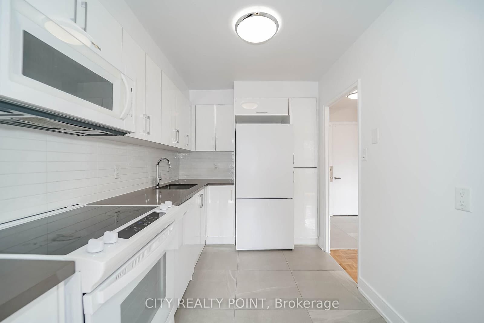 10 Shallmar Boulevard, Unit 203 thumbnail 11