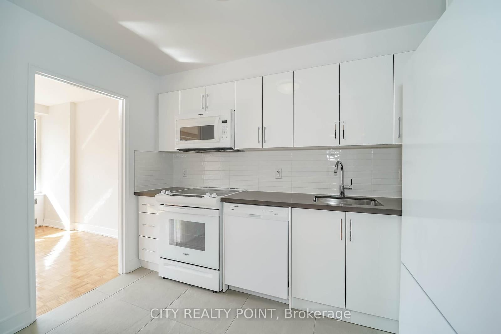 10 Shallmar Boulevard, Unit 203 thumbnail 12