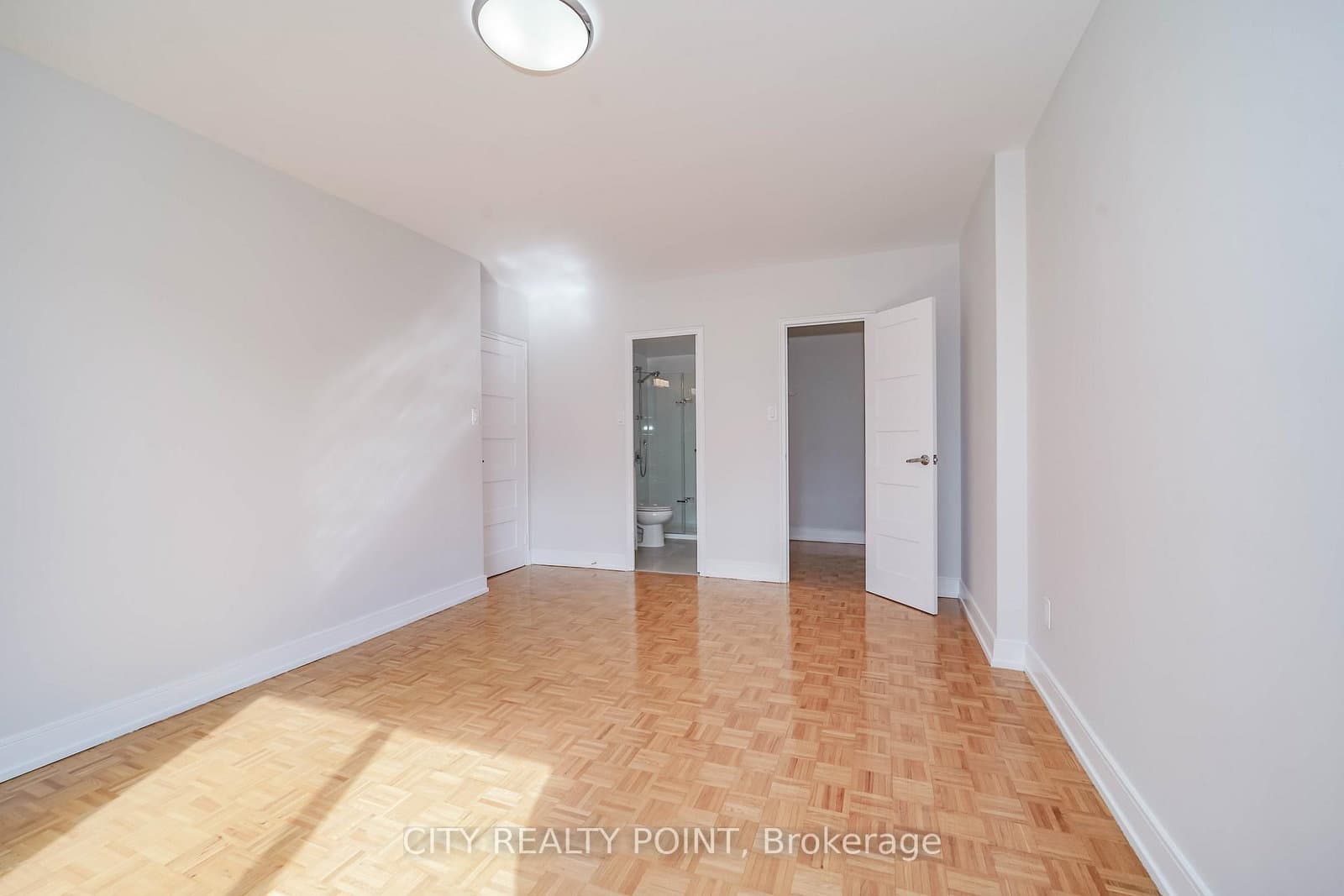 10 Shallmar Boulevard, Unit 203 thumbnail 15