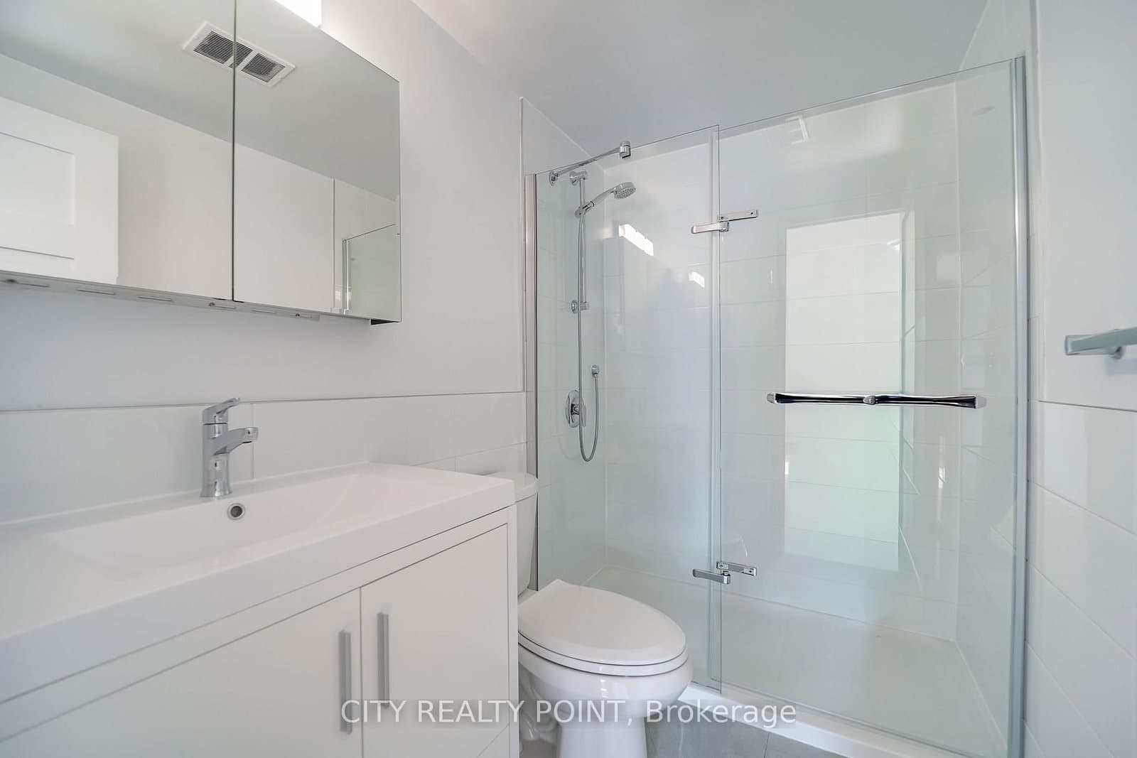 10 Shallmar Boulevard, Unit 203 thumbnail 17