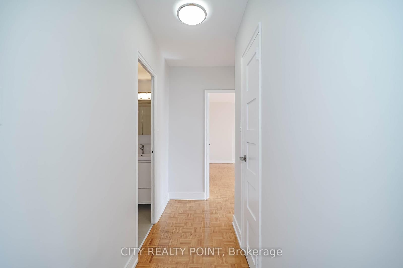 10 Shallmar Boulevard, Unit 203 thumbnail 9