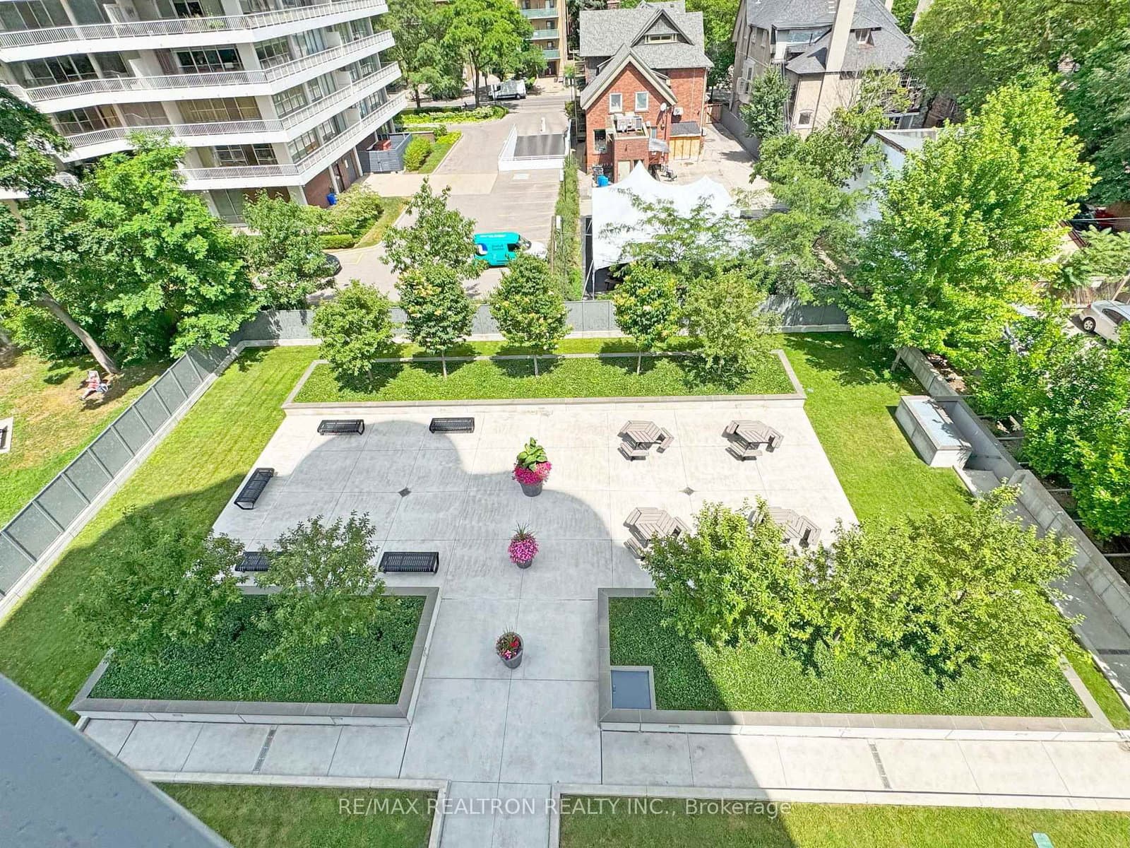 485 Huron Street, Unit 1203 thumbnail 16