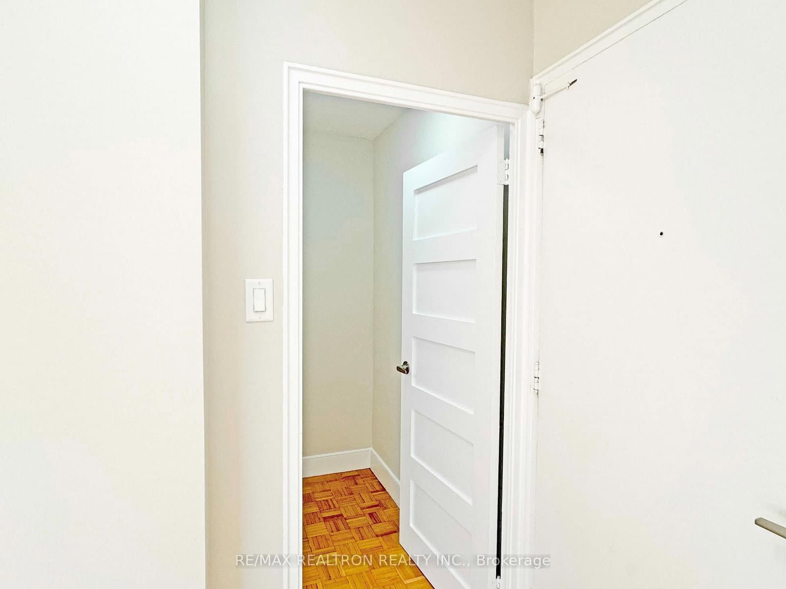 485 Huron Street, Unit 1203 thumbnail 5