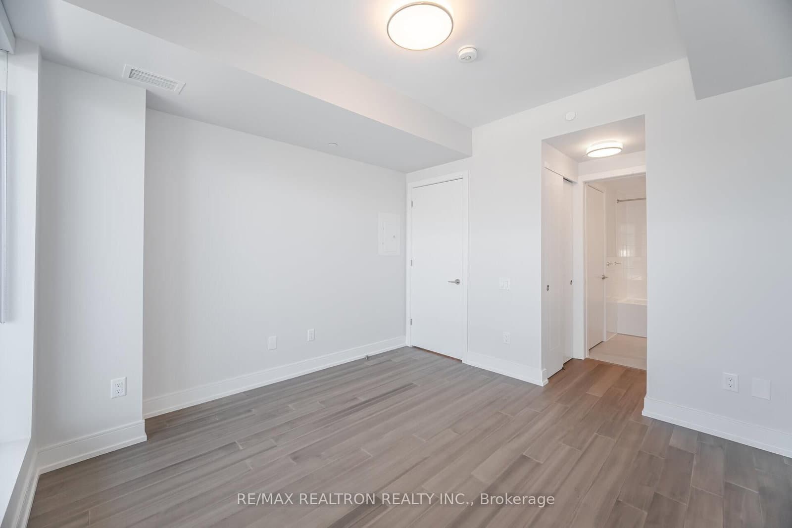 664 Spadina Avenue, Unit 1005 thumbnail 11