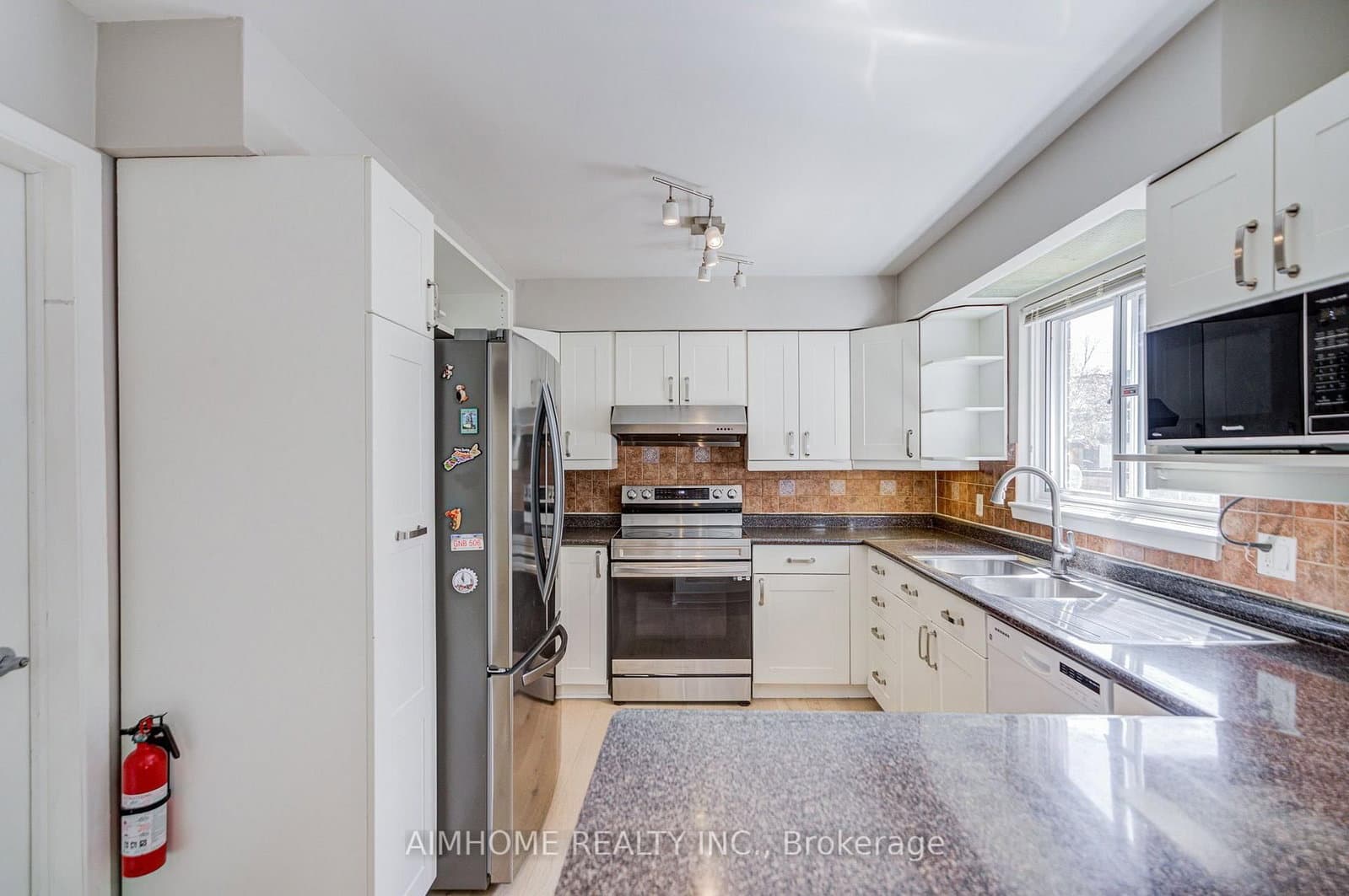 163 Chipwood Crescent thumbnail 8