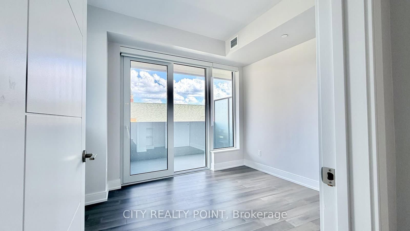 2525 Bathurst Street, Unit 407 thumbnail 15