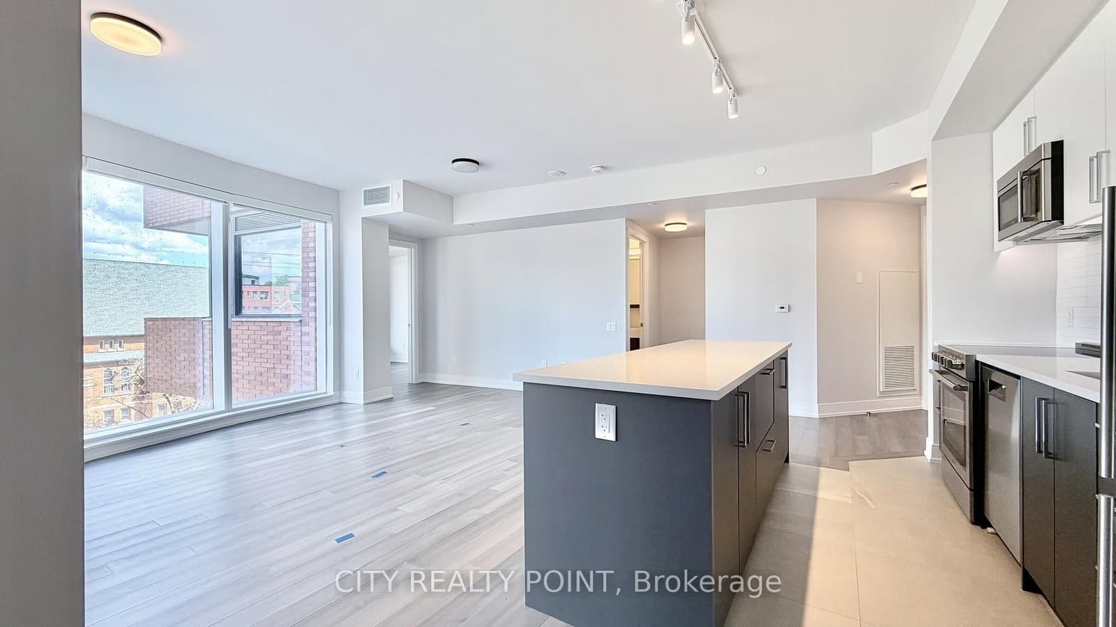 2525 Bathurst Street, Unit 407 thumbnail 5