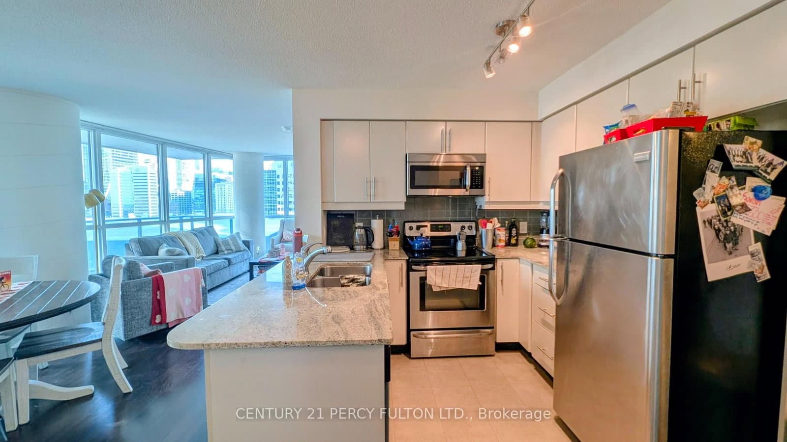 33 Bay Street, Unit 1303 thumbnail 3