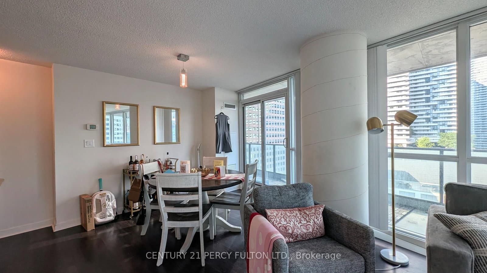 33 Bay Street, Unit 1303 thumbnail 6