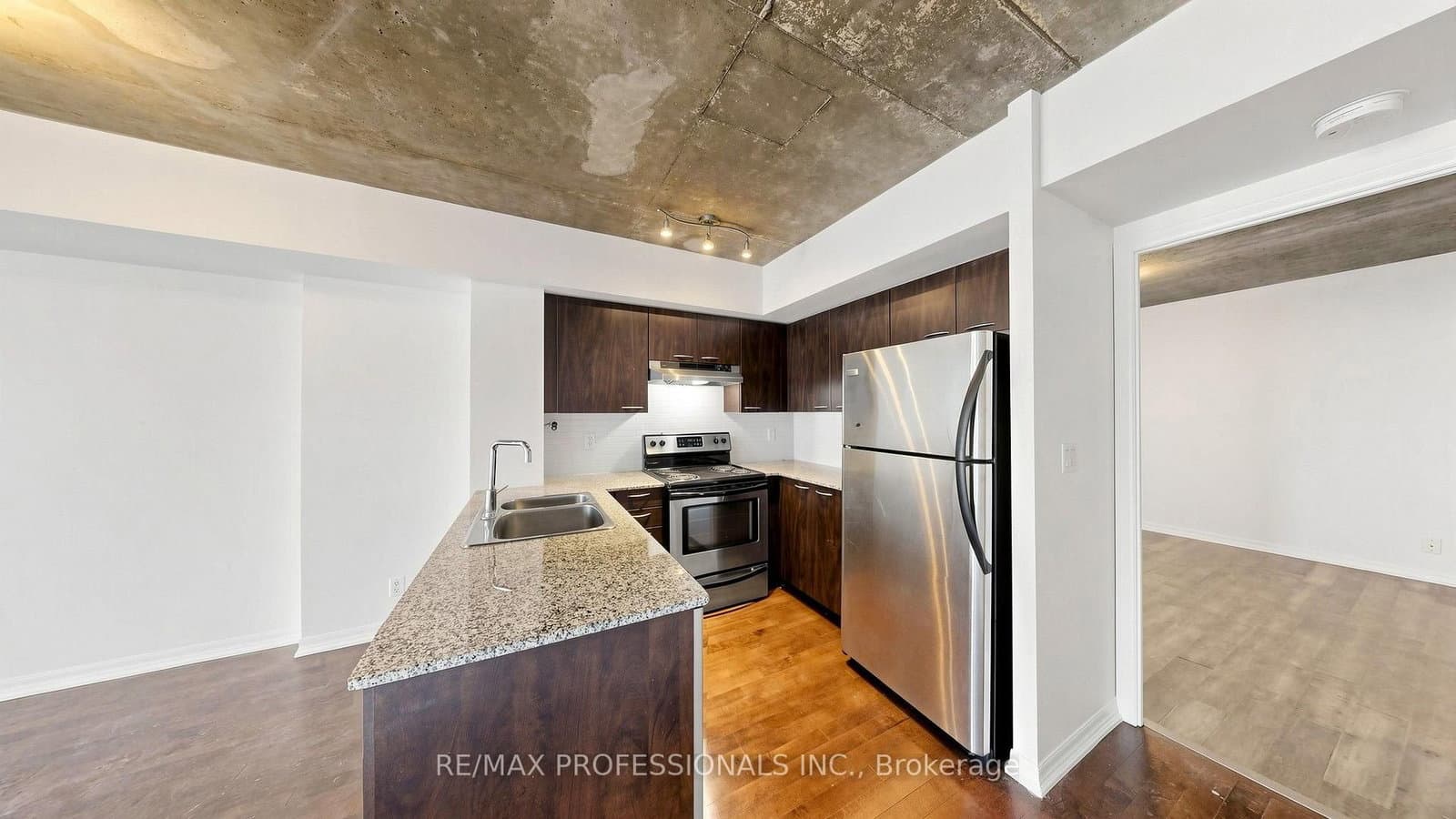 22 Wellesley Street E, Unit 2008 thumbnail 12