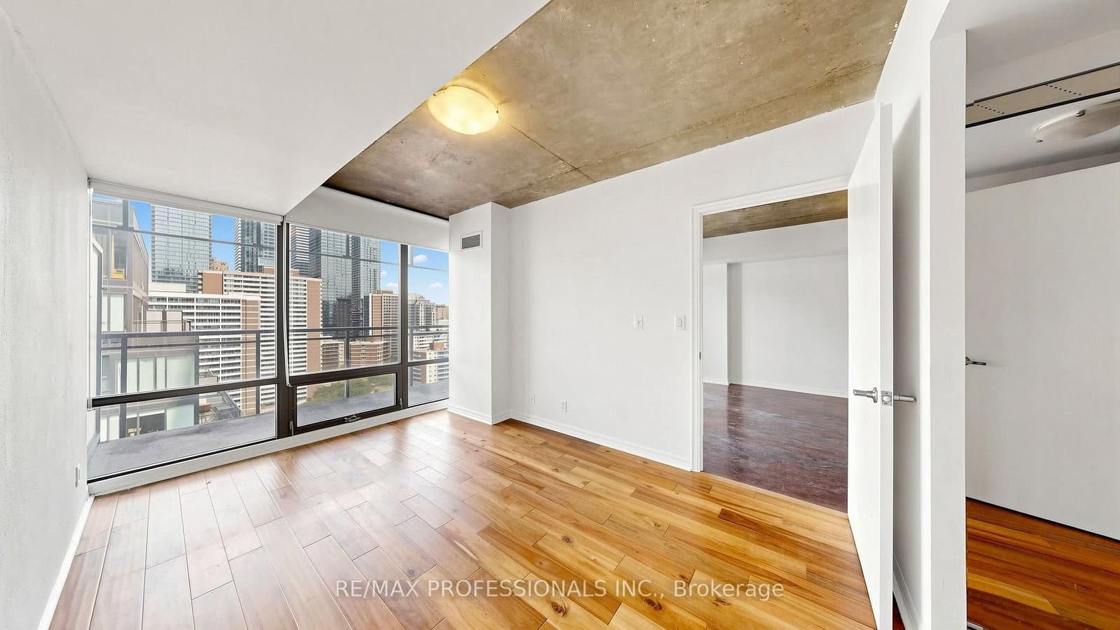 22 Wellesley Street E, Unit 2008 thumbnail 18
