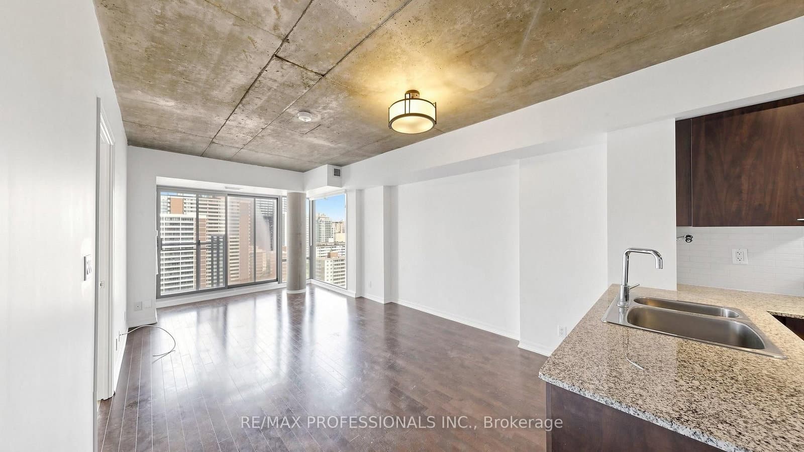22 Wellesley Street E, Unit 2008 thumbnail 6