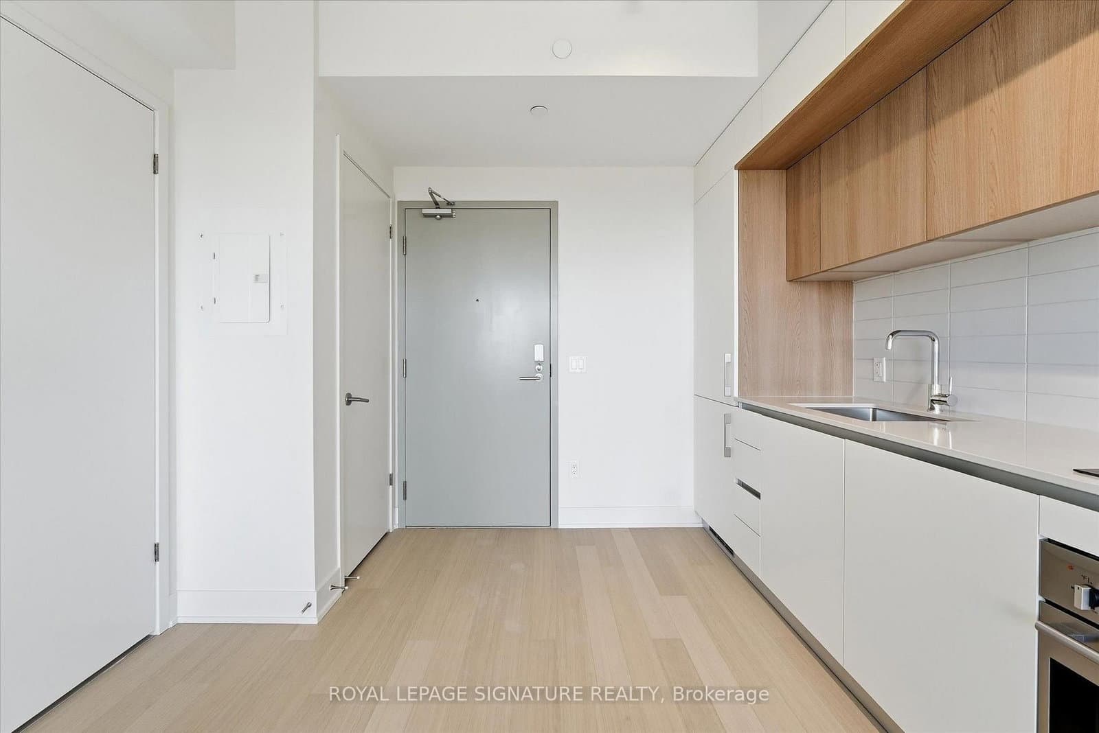 322 Dupont Street, Unit 1004 thumbnail 11