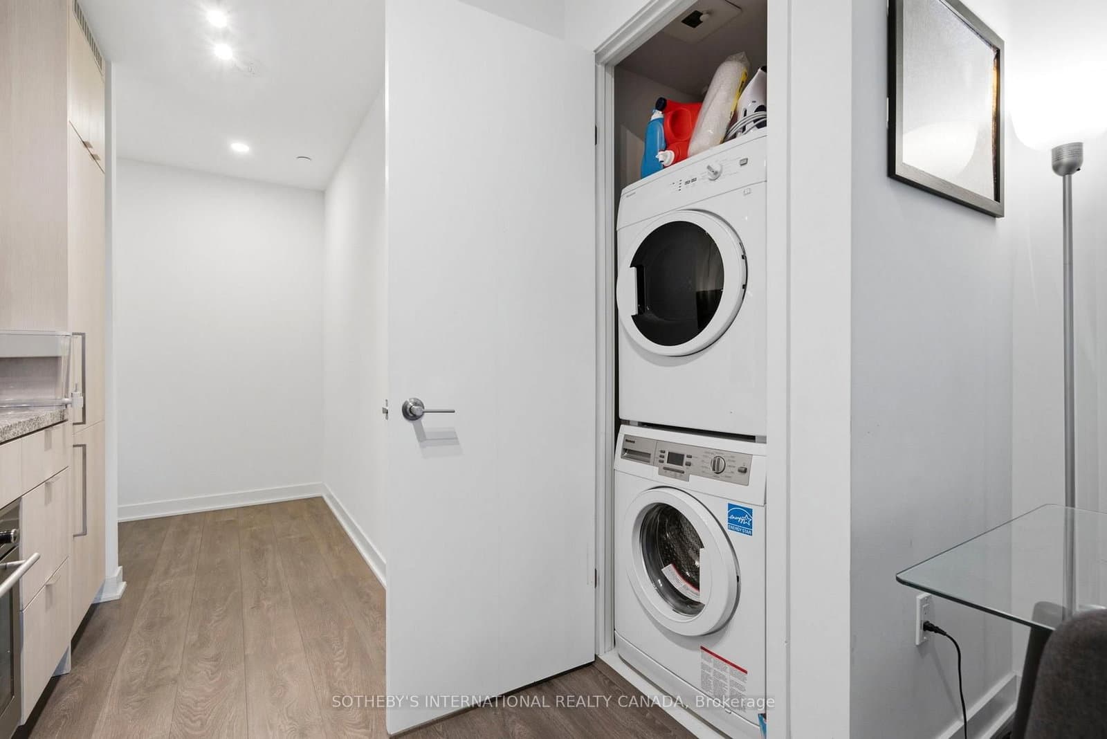 125 Blue Jays Way, Unit 3208 thumbnail 10