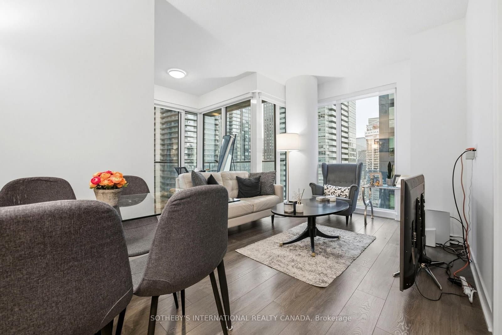 125 Blue Jays Way, Unit 3208 thumbnail 12
