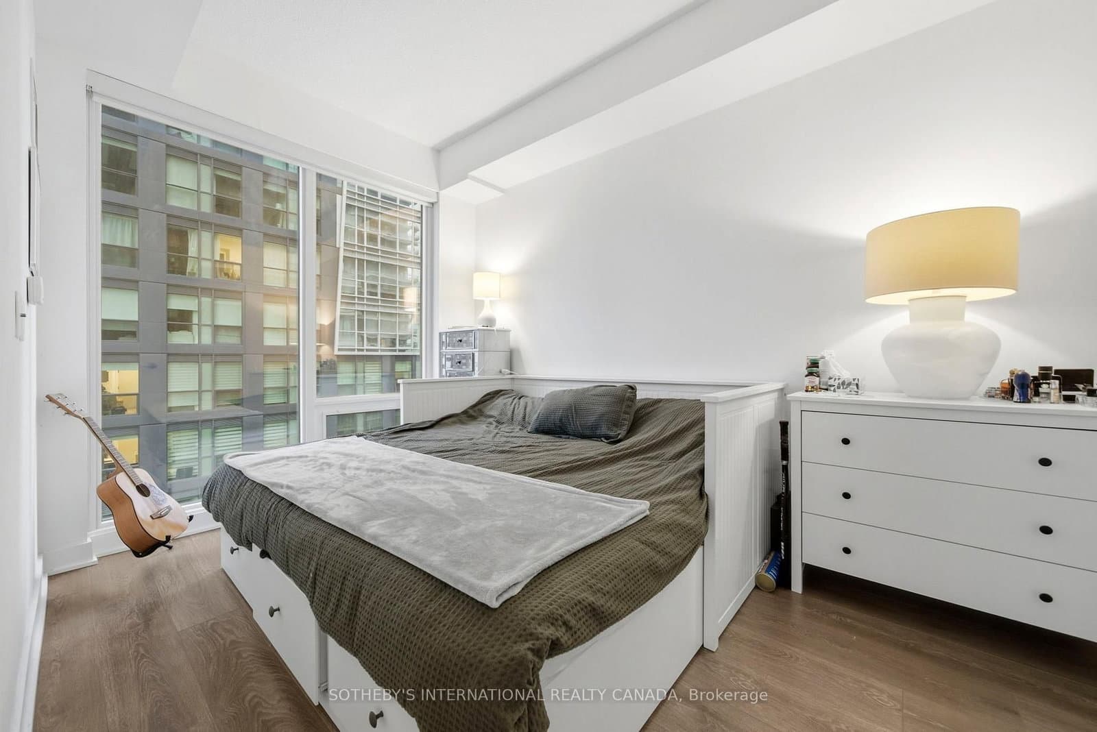 125 Blue Jays Way, Unit 3208 thumbnail 22