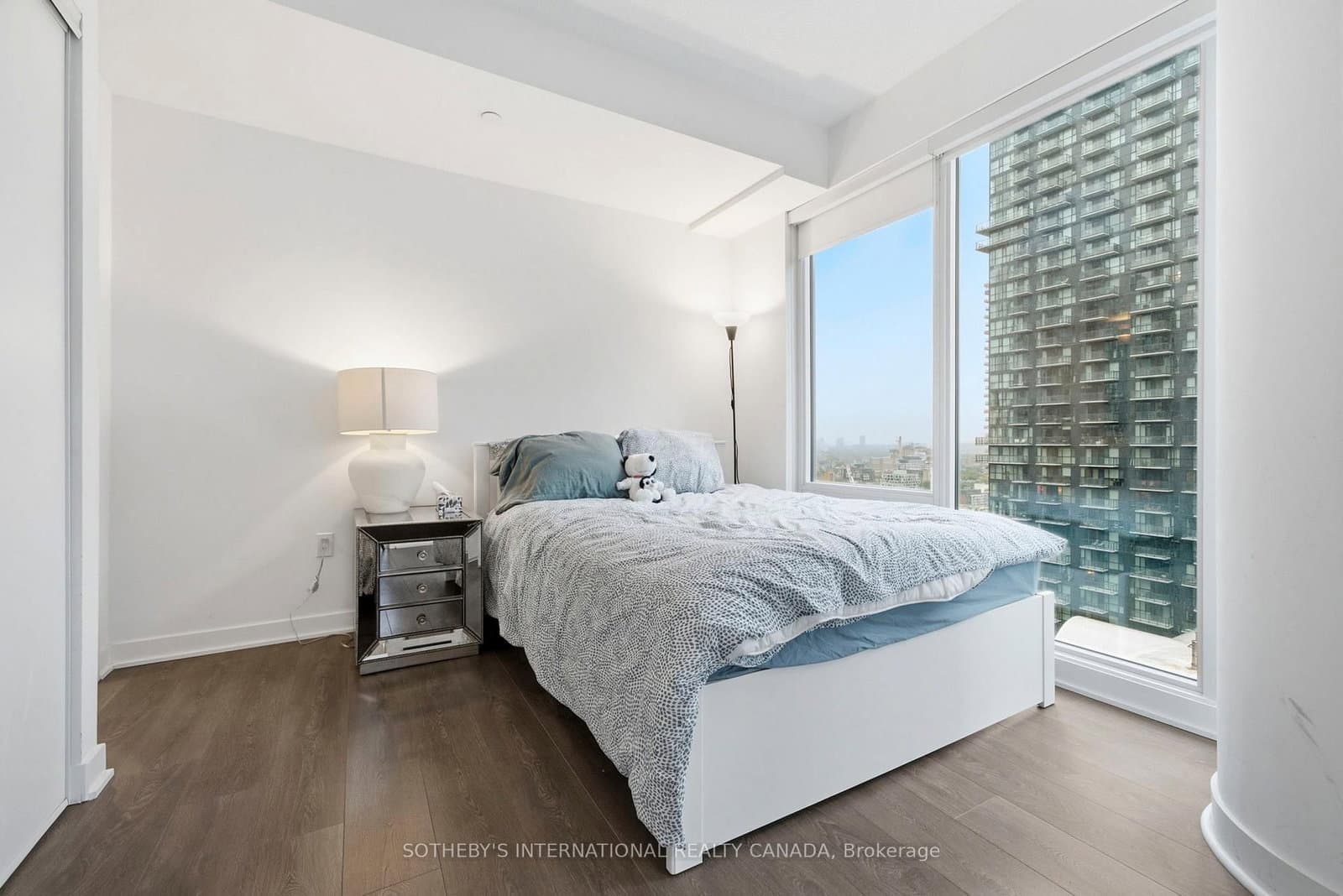 125 Blue Jays Way, Unit 3208 thumbnail 24