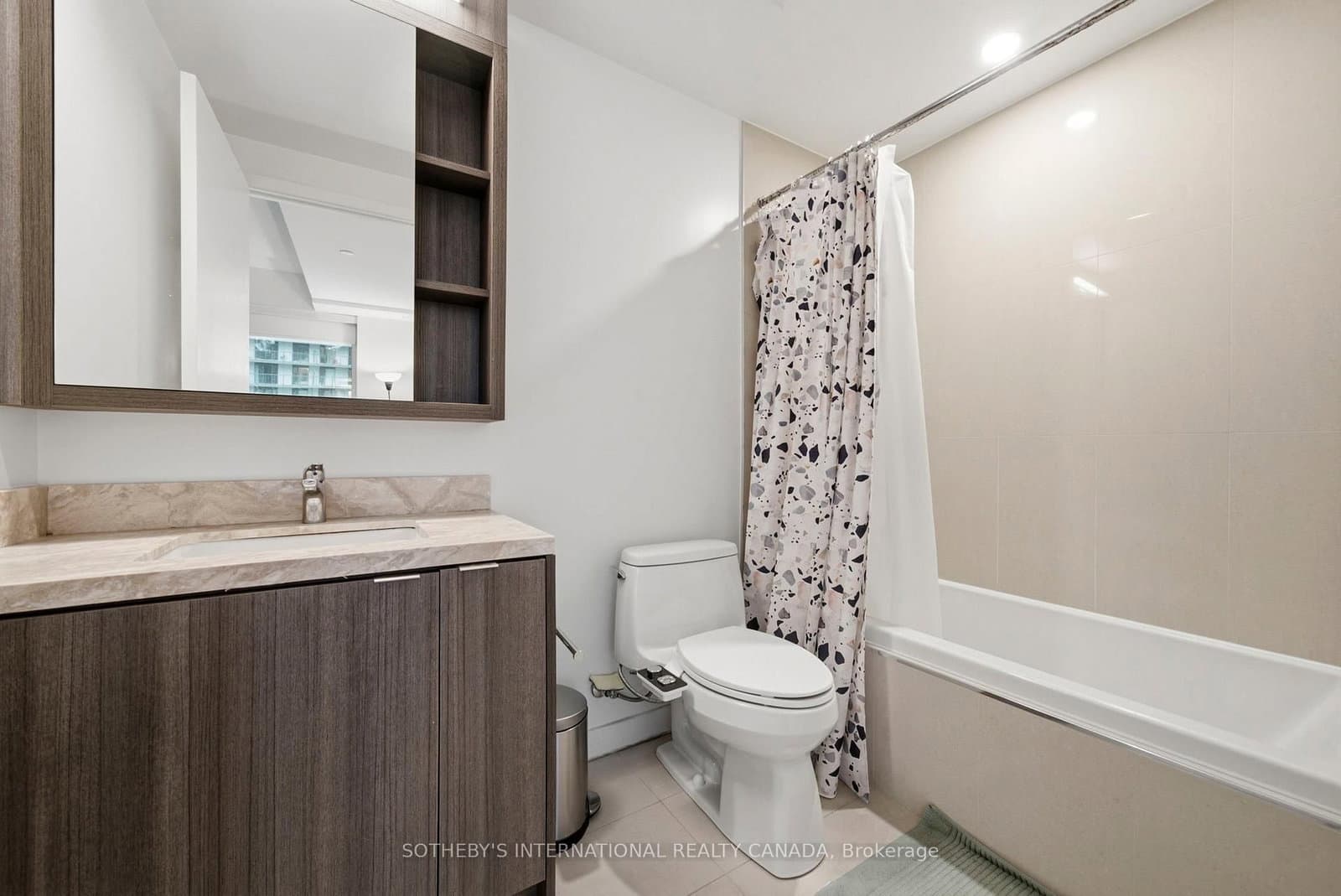 125 Blue Jays Way, Unit 3208 thumbnail 27
