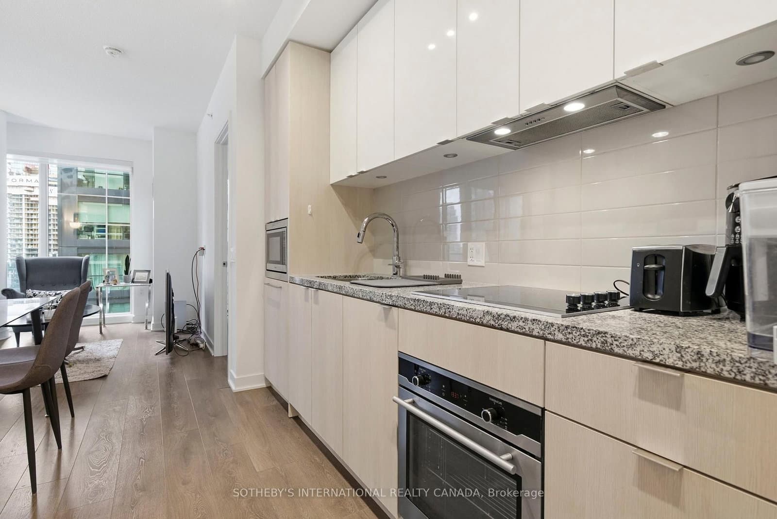 125 Blue Jays Way, Unit 3208 thumbnail 8