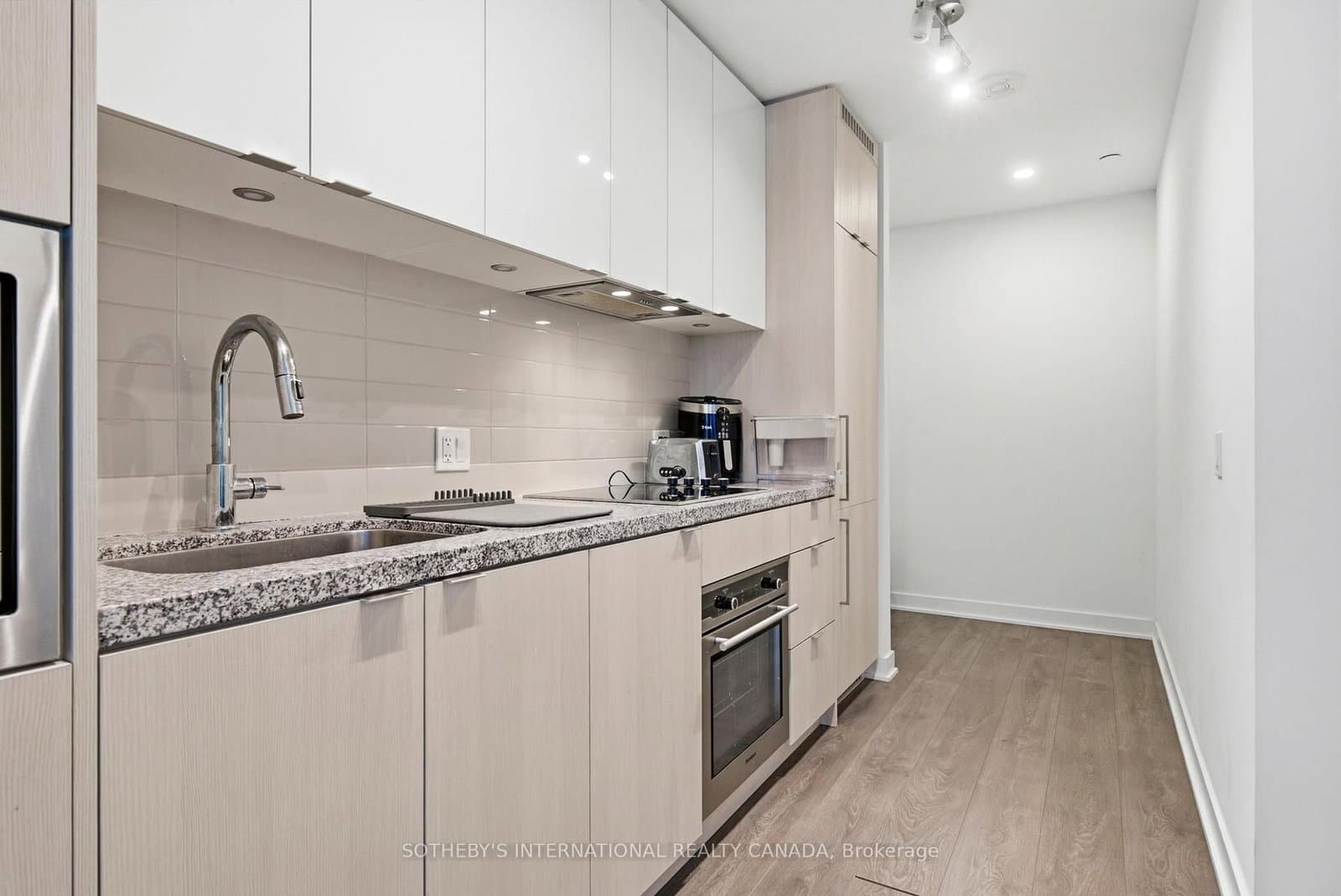 125 Blue Jays Way, Unit 3208 thumbnail 9