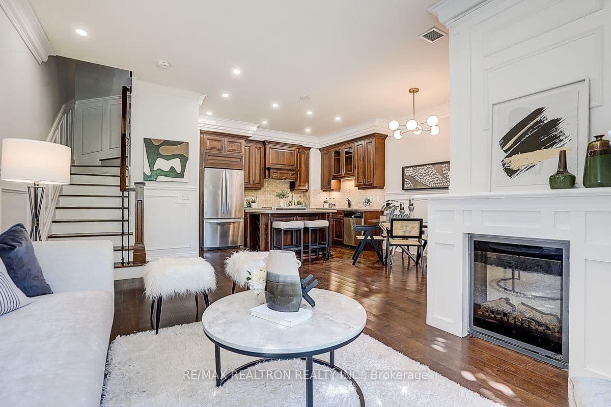 274 Duplex Avenue thumbnail 9