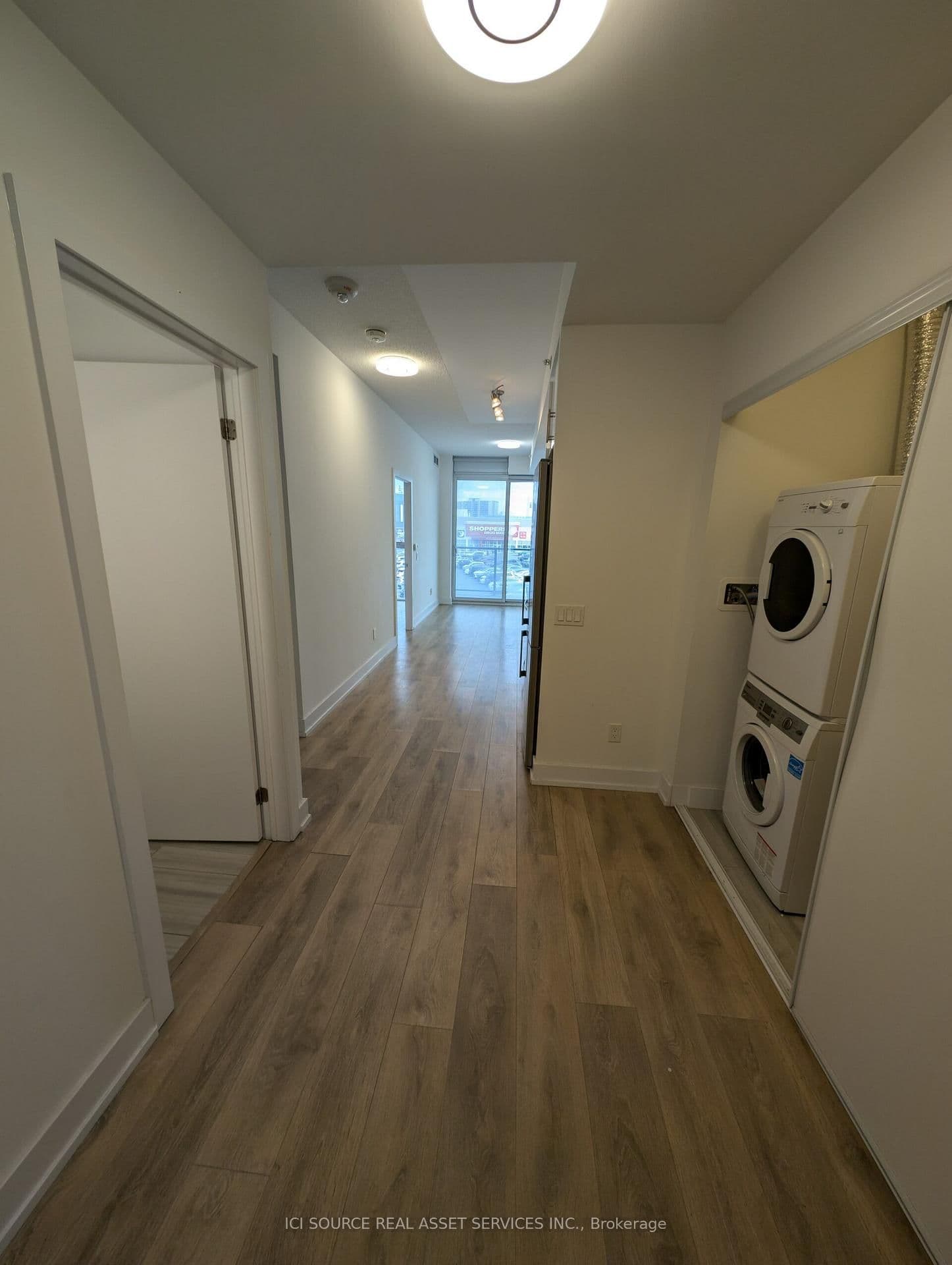 128 Fairview Mall Drive, Unit 320 thumbnail 2