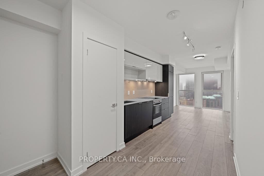 159 Wellesley Street E, Unit 2911 thumbnail 10