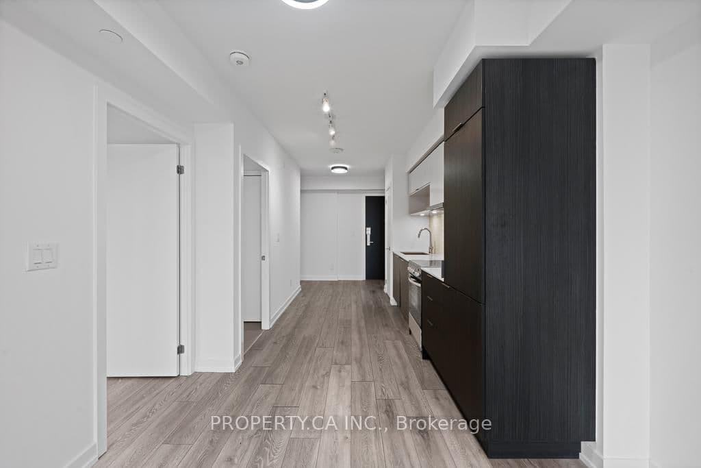 159 Wellesley Street E, Unit 2911 thumbnail 12