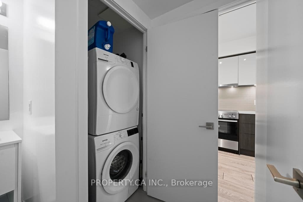 159 Wellesley Street E, Unit 2911 thumbnail 14